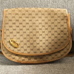 Vintage Gucci Horsebit Beige Handbag. Very rare.  Made in Italy.